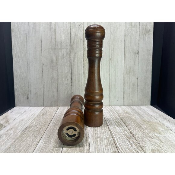 Vtg Dark Brown Wooden Salt & Pepper Shaker Mill Grinder Japan 10" Set of 2 MCM - Picture 4 of 10